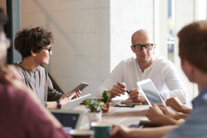 Charte du syndic responsable | Opérateur National de Vente | Groupe Action Logement | Nous achetons des logements en pensant déjà à ceux qui en deviendront propriétaires.